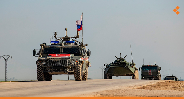 مصادر "أثر" توضح حقيقة الأنباء حول انسحاب عناصر روس من قاعدة تل رفعت شمالي سوريا