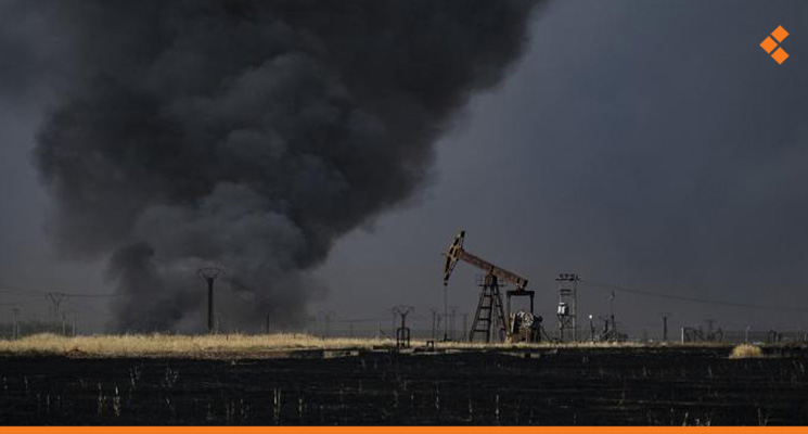 كانت متجهة إلى مصفاة حمص.. "داعش" يهاجم قافلة نفط شرق حماة