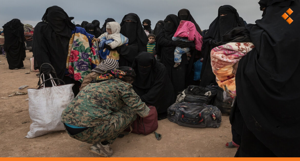 مقتل امرأة وطفل أثناء حملة اعتقالات نفذتها "قسد" داخل مخيم الهول