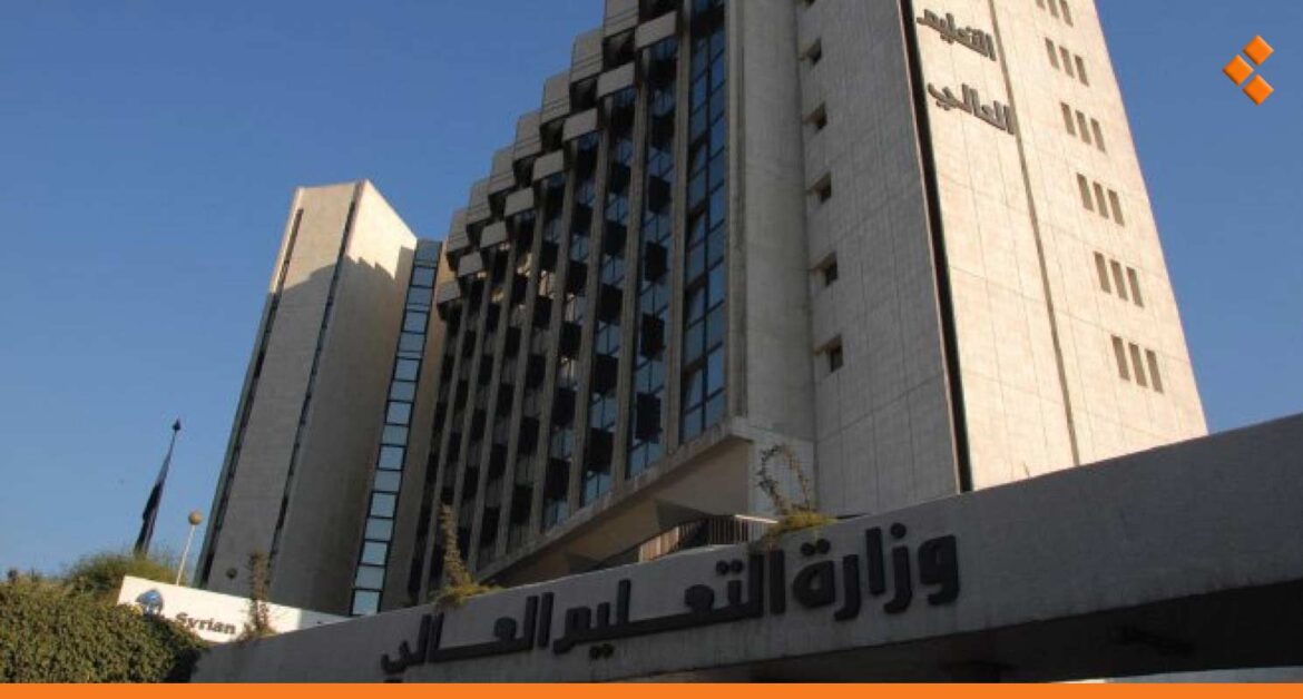 وزير التعليم العالي لـ "أثر": تخفيض أعداد القبول ببعض الاختصاصات في نظام التعليم المفتوح