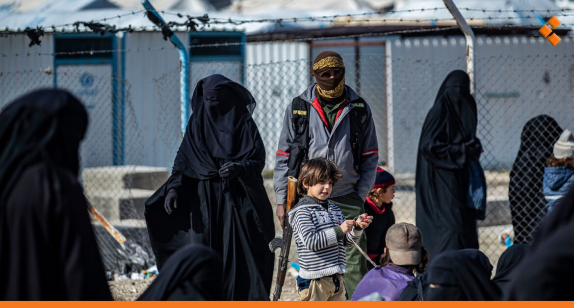 أكثر من 50 خيمة.. "قسد" تهدم عشرات الخيم في الهول