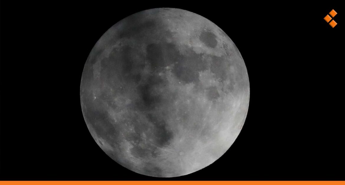 خسوف شبه ظلي لـ "بدر رمضان" يوم الإثنين