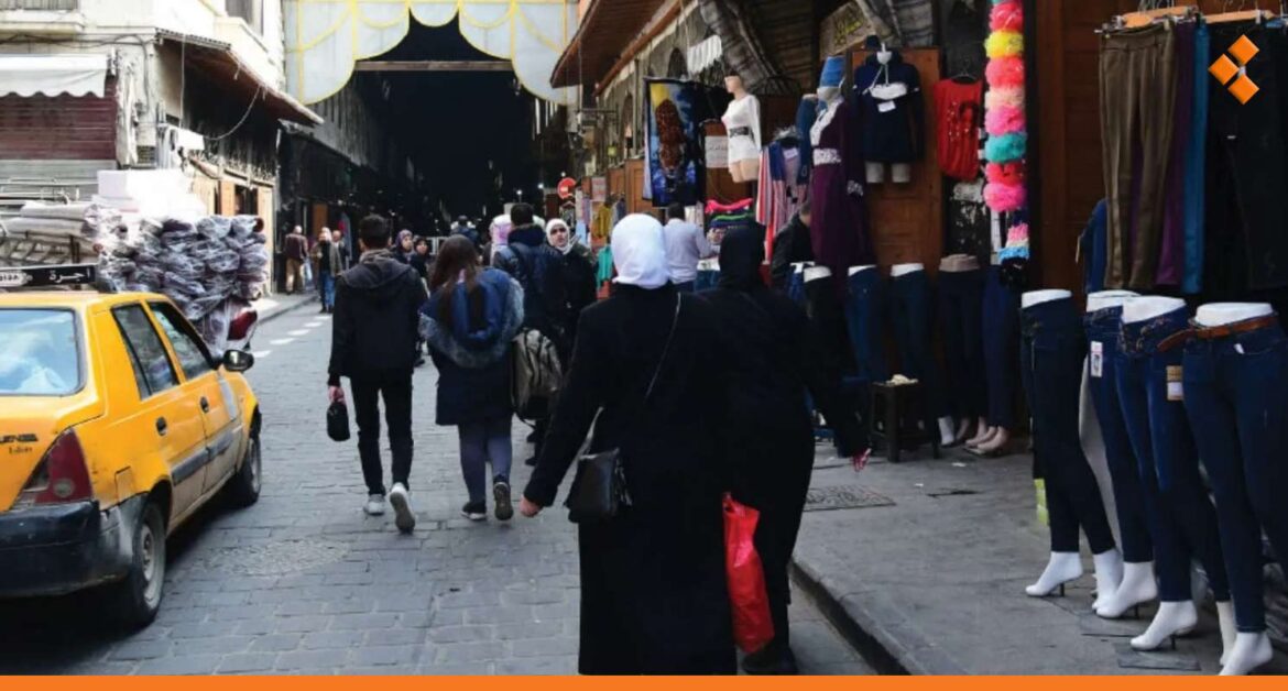 حركة الأسواق تنشط في العشر الأخير من رمضان.. "أثر" يرصد أسعار ملابس العيد في المحافظات