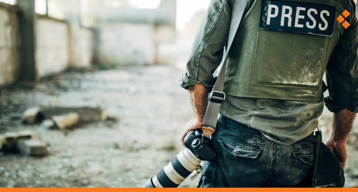 "لماذا التضييق أكثر؟".. اتحاد الصحفيين يكشف لـ"أثر" المواد التي تم حذفها من قانون الإعلام الجديد