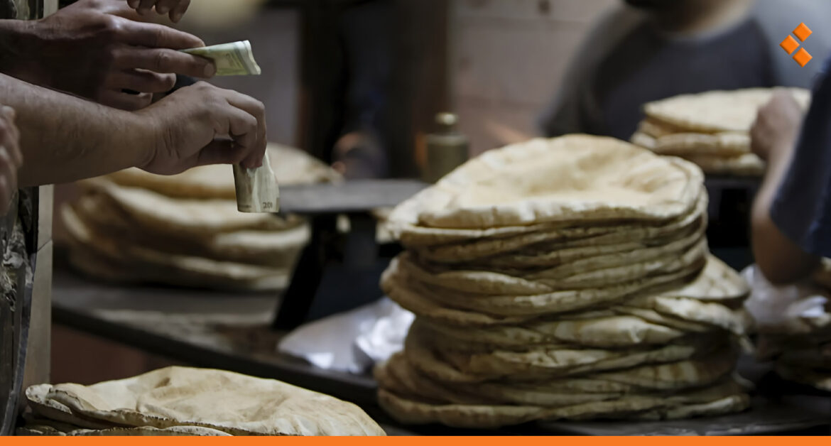 أمام أفران دمشق.. ربطة الخبز يوم الخميس بـ 8 آلاف وباقي الأيام بـ7!