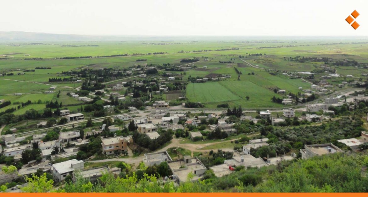 تجار حطب يضربون رئيس مغفر حراج في حماة