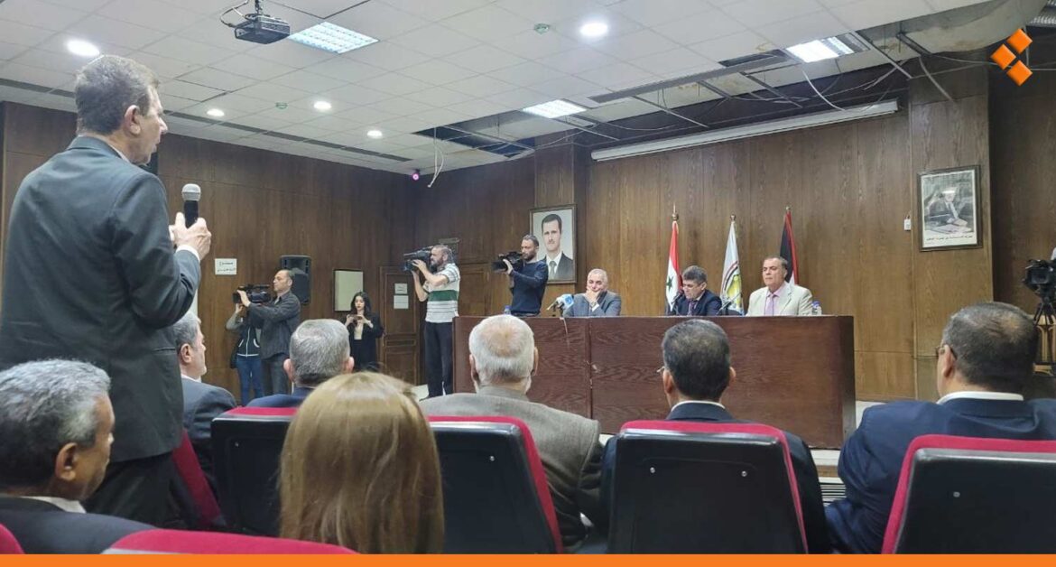 صحفيو دمشق يرفعون سقف مطالبهم في مؤتمرهم السنوي