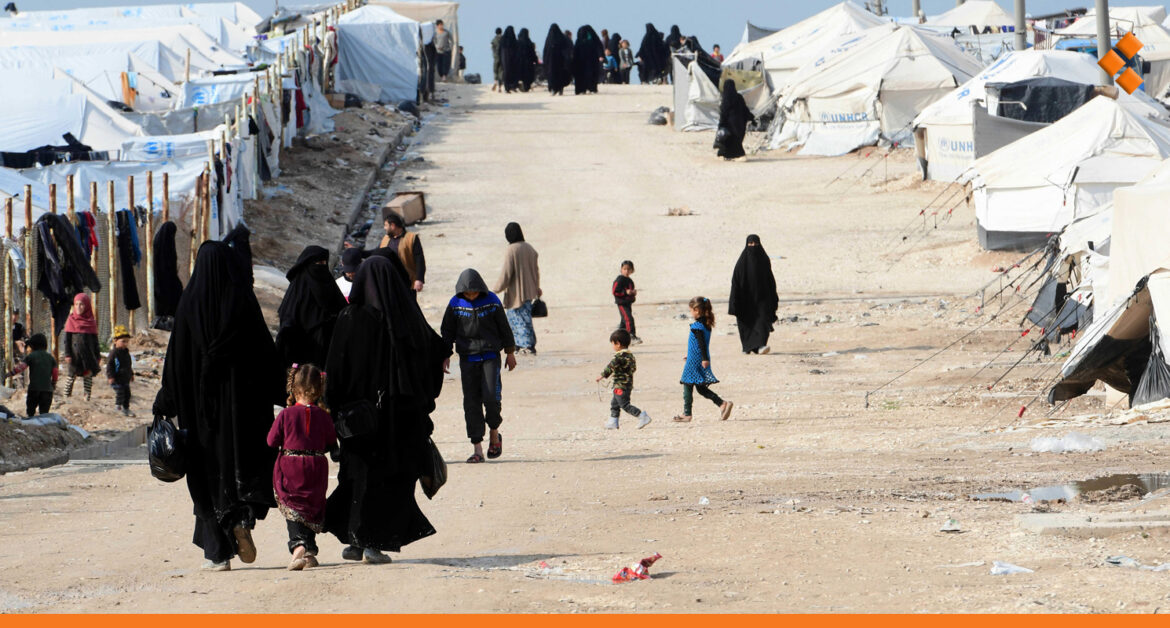 مصادر "أثر" توضح مهمة الوفد العراقي الذي وصل أمس إلى مخيم الهول بريف الحسكة