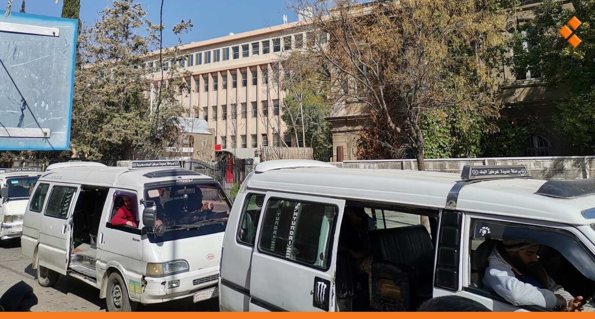مصدر بمحافظة دمشق: السماح للسرافيس بنقل الطلاب يتم بموجب موافقة