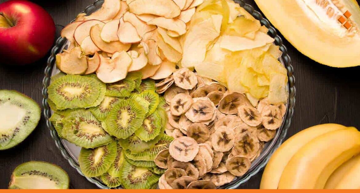 تزايد الطلب عليها مؤخراً.. الفواكه المجففة بـ"التبريد" تدخل "تهريب" وصناعتها مكلفة!