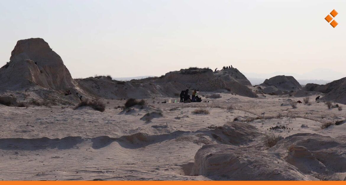 "الصحراء البيضاء والبحيرة المالحة".. معالم خفية في جيرود بريف دمشق