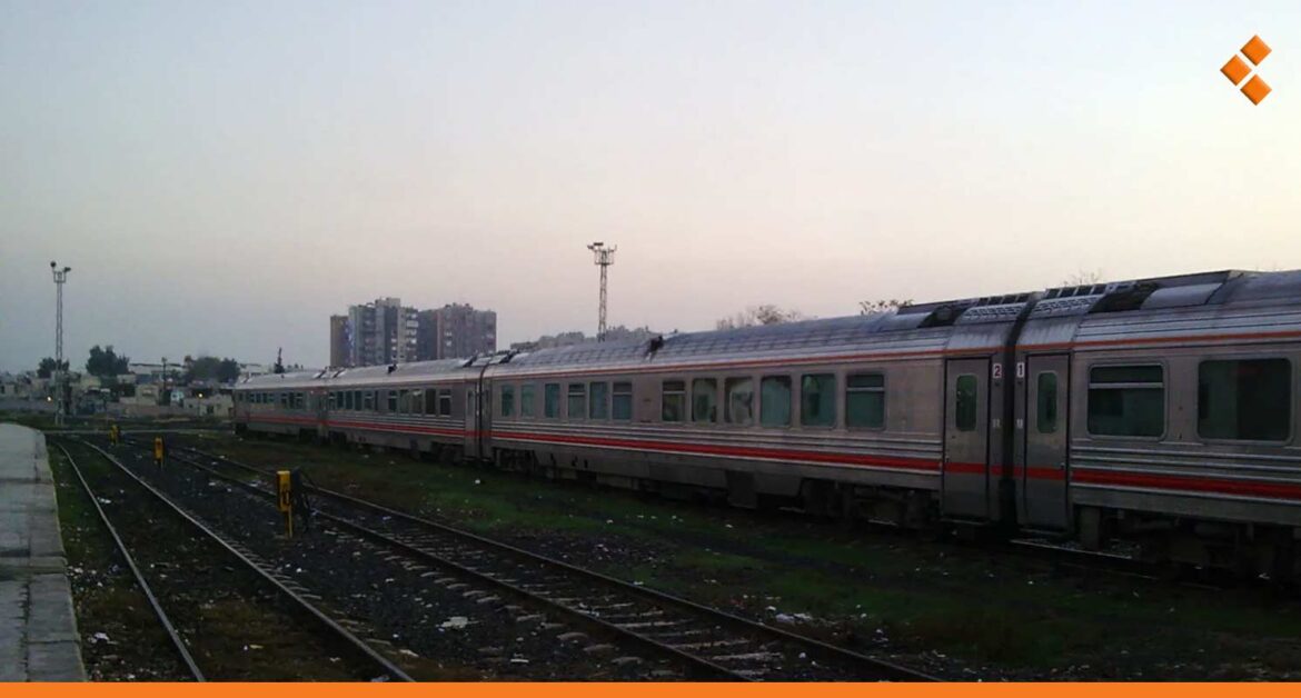 توقف قطارات الركاب بين اللاذقية وطرطوس بسبب حدوث "تكهّف"