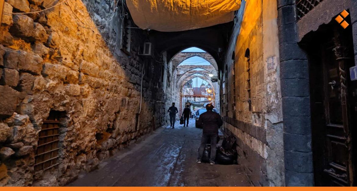 "ميزانية المحافظة لا تكفي".. هل يستطيع أهالي دمشق إنارة الشوارع؟