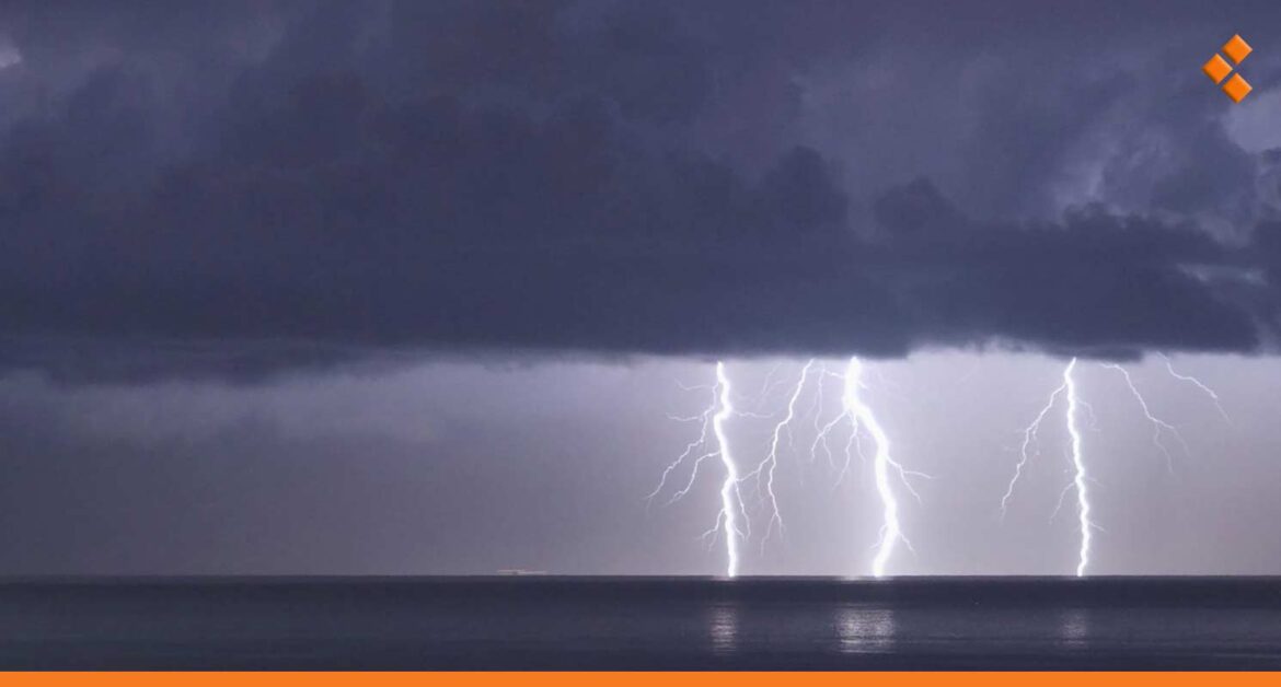 عاصفة رعدية تتسبب بأعطال كهربائية في اللاذقية