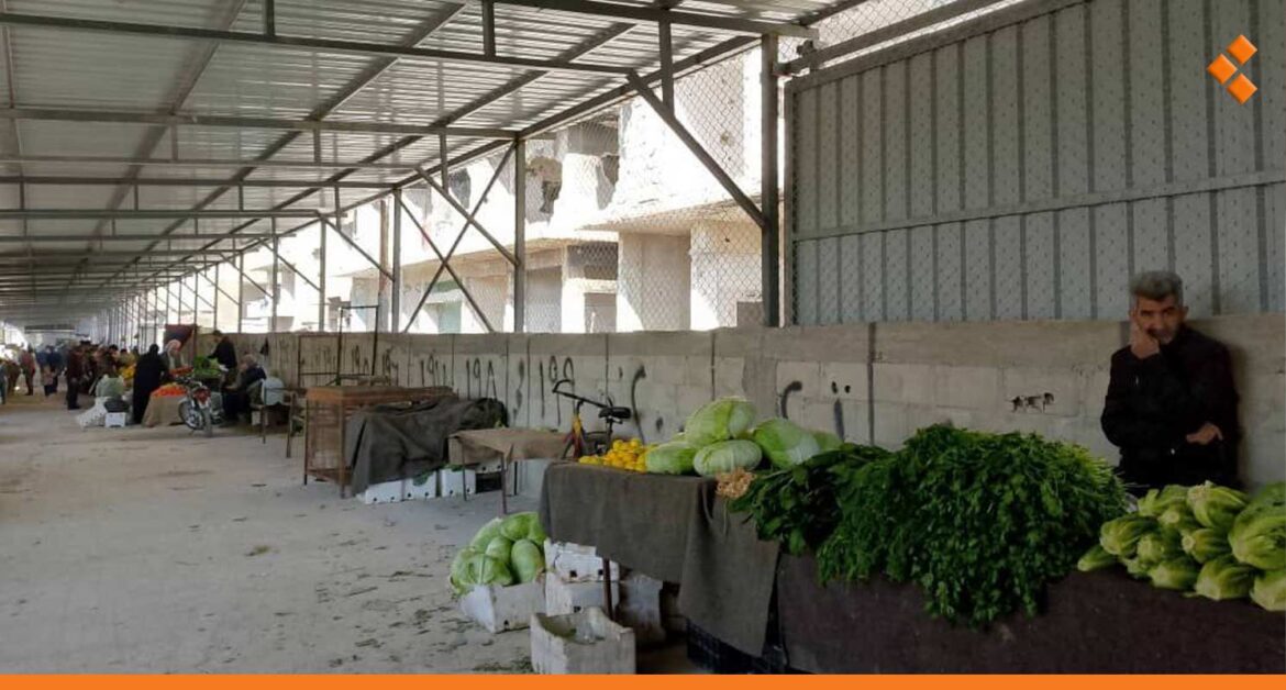 سوق الخضار الجديد في درعا بين التنظيم وضعف الإقبال.. هل يعيد الحياة للمدينة؟