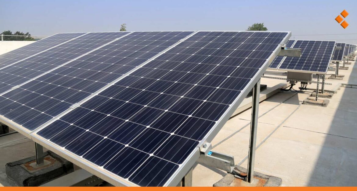 نشاط حركة تهريب ألواح الطاقة الشمسية من لبنان إلى سوريا
