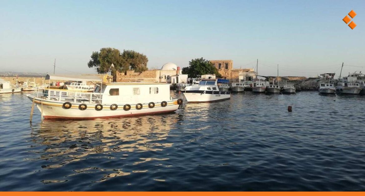 ظاهرة (النو) توقف حركة الملاحة تلقائياً بين أرواد وطرطوس