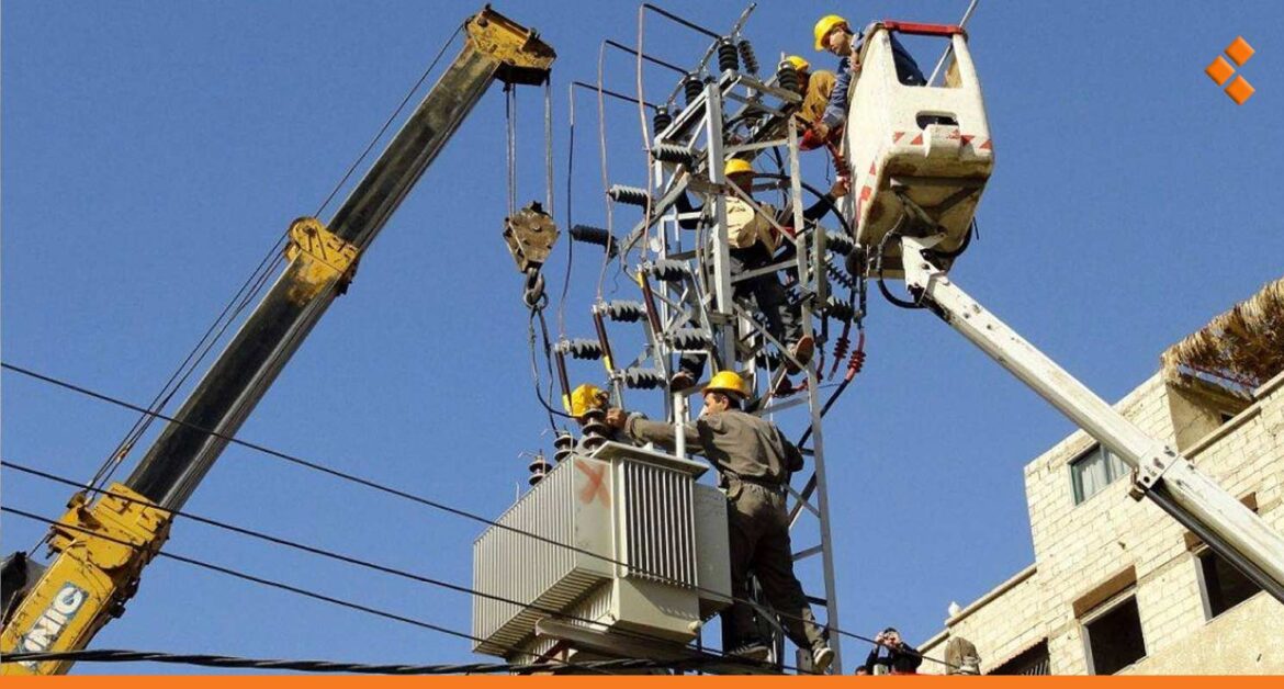 تعرض الشبكة الكهربائية في اللاذقية للسرقة بالتزامن مع إصلاح الخطوط المتضررة بالحرائق