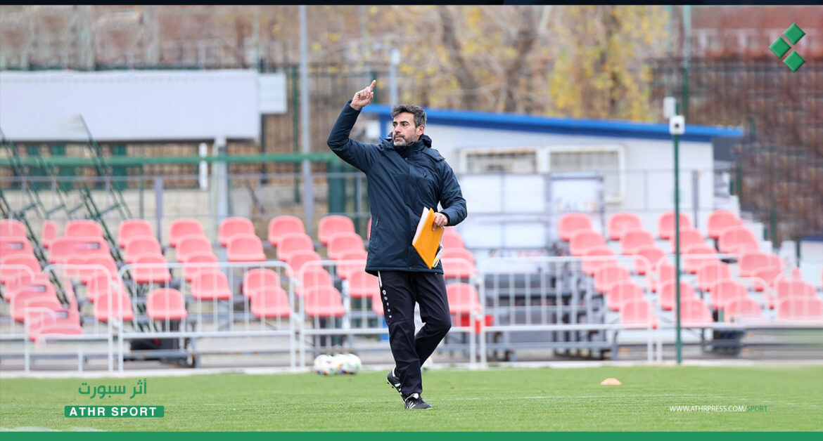 خوسيه لانا قبل لقاء روسيا: المباراة صعبة وسنتخذ قرارات بحق من يتخلف عن المنتخب