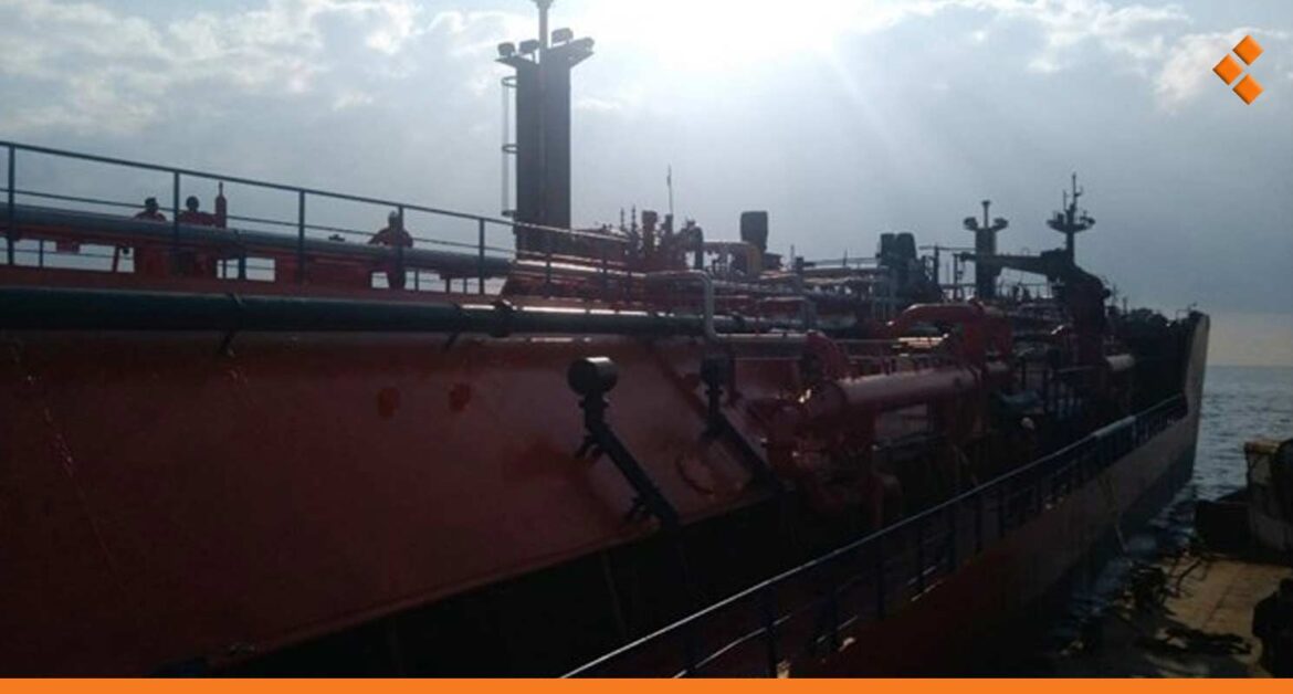 وصول ناقلة نفط إلى ميناء بانياس.. كم حمولتها؟