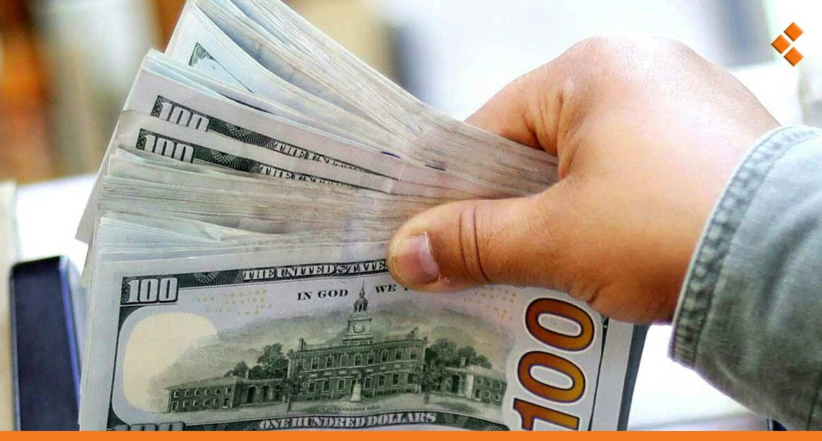 الدولار بـ 10 آلاف ل.س.. انخفاض أسعار الصرف والذهب في سوريا