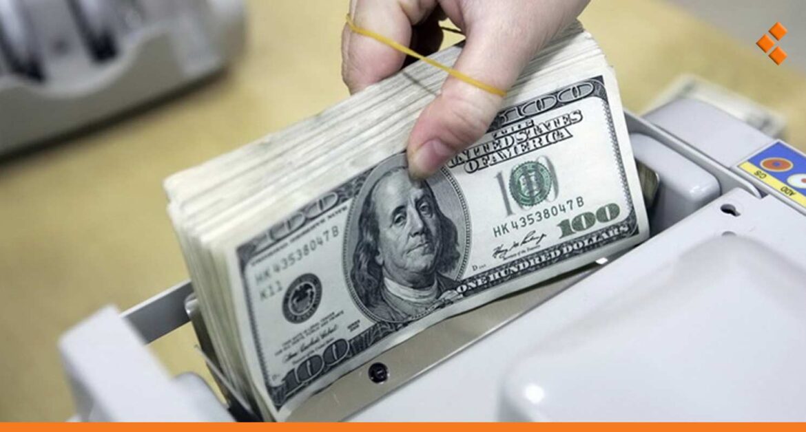 بعد انخفاضه ليومين.. الدولار يعاود ارتفاعه لعتبة الـ 9000 ل.س