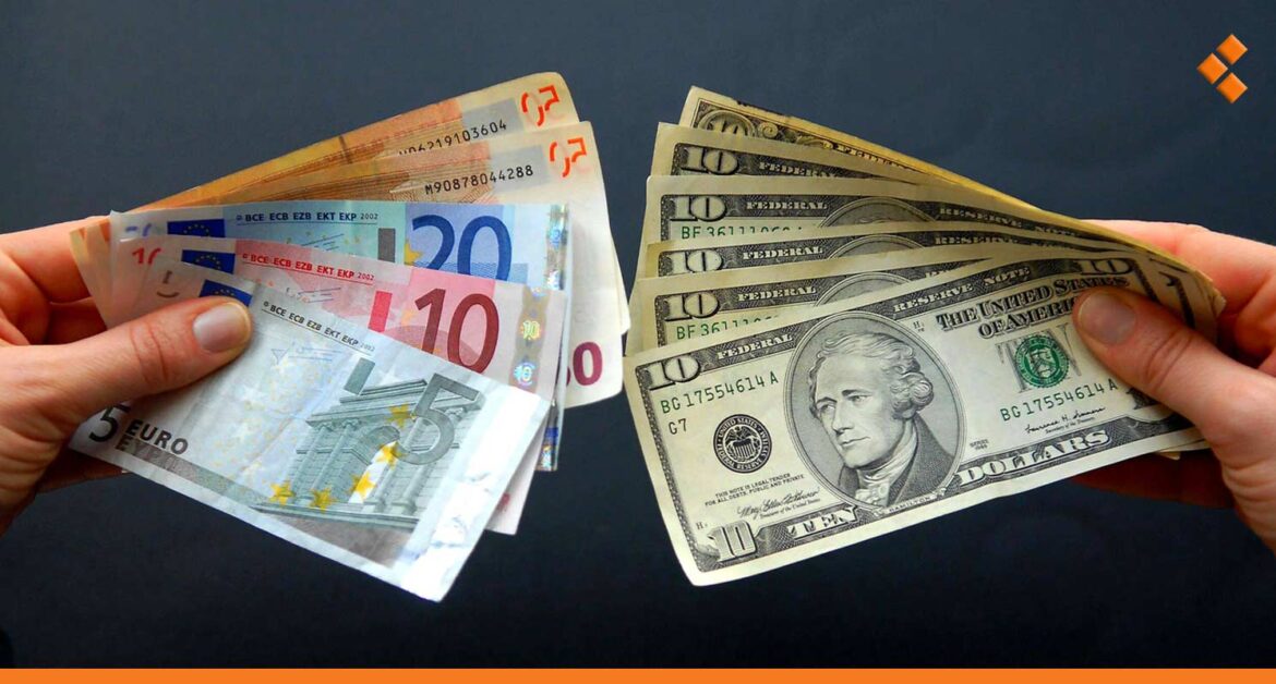 الدولار يتأرجح عند حاجز الـ 9000.. أسعار صرف العملات لليوم الخميس