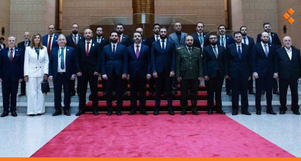 ترحيب عربي وأوروبي بتشكيل الحكومة السورية