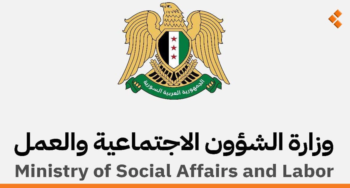 بعد قرارات "فصل وإجازات".. الشؤون الاجتماعية تعيد موظفيها إلى العمل