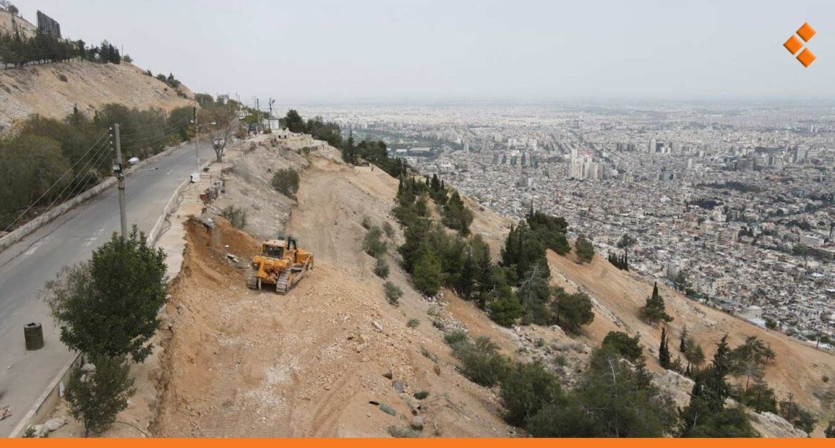 تشمل "إنشاء أماكن شعبية مجانية".. محافظة دمشق تبدأ بتأهيل جبل قاسيون