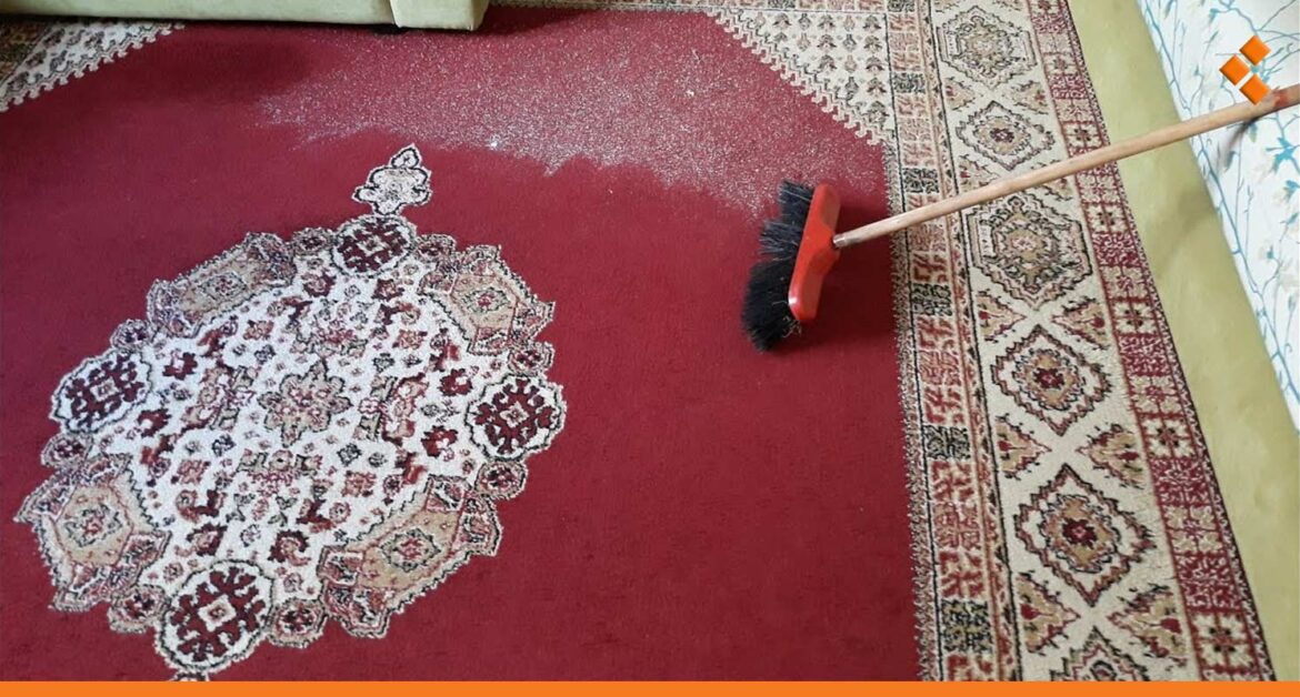 تنظيف المتر يبدأ من 10 آلاف.. غسيل السجاد يتيح فرص عمل للسيدات في المنازل