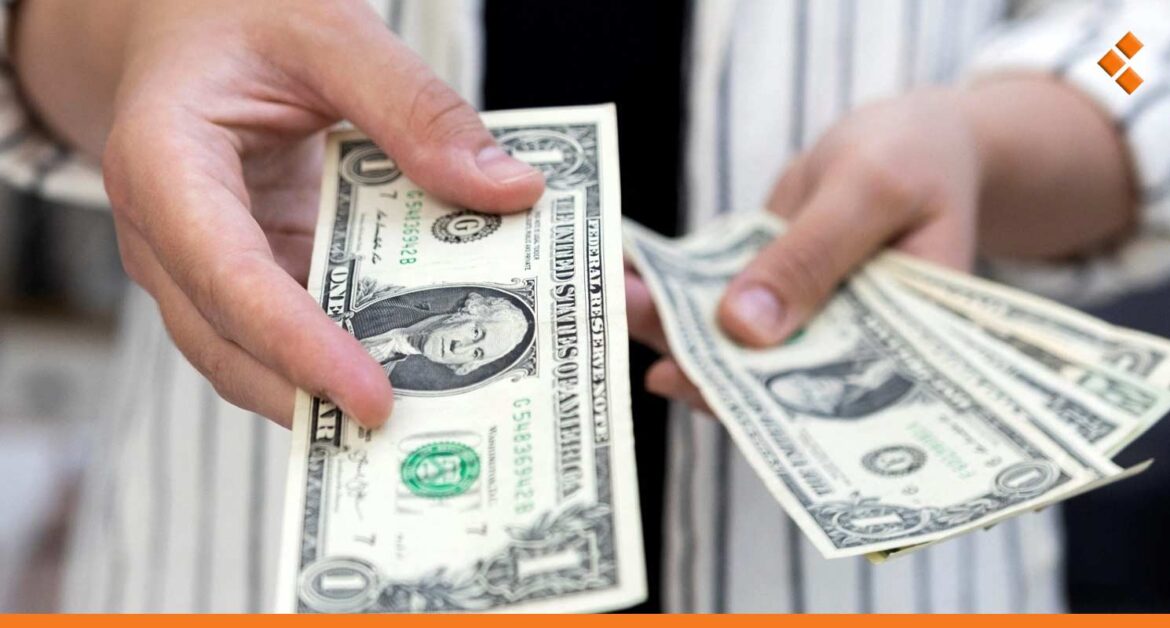 تراجع سعر صرف الدولار لأقل من 12 ألف ل.س