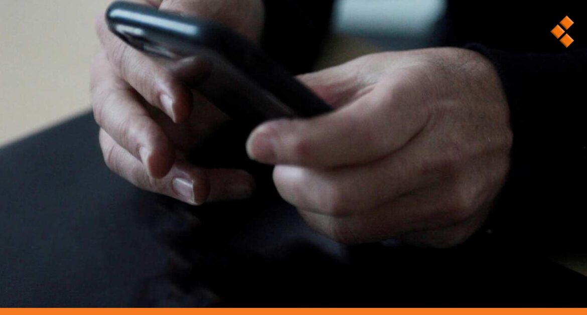 "التطبيق الذي أطاح بالأسد".. الكشف عن برنامج سري انتشر بهواتف الضباط