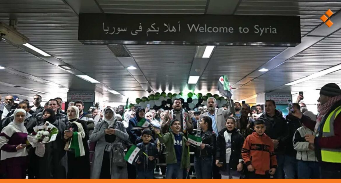 نصف مليون لاجئ سوري عادوا إلى بلدهم منذ سقوط النظام