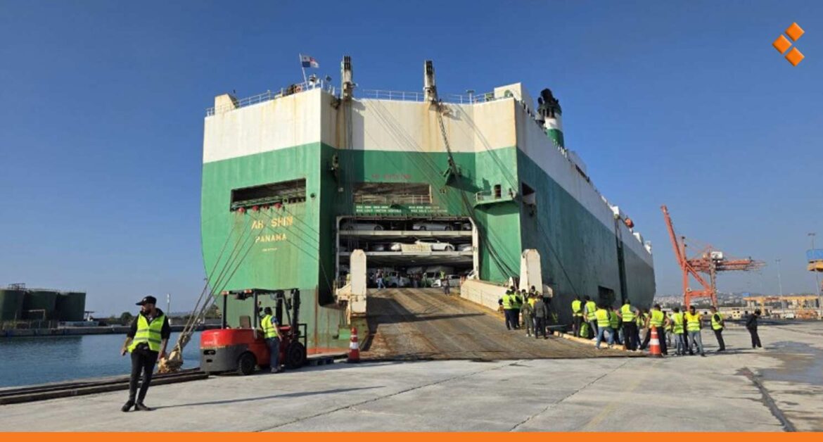 وصول دفعة جديدة من السيارت لمرفأ طرطوس