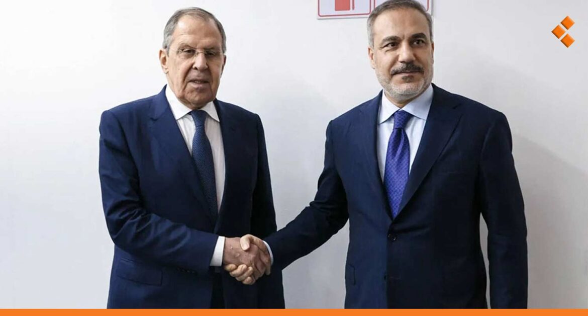 بناء على اقتراح فيدان.. لافروف يدعو نظيره السوري لزيارة روسيا