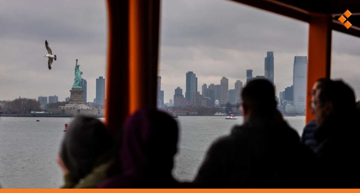 أمامهم 60 يوم لمغادرة أمريكا.. ترامب ينهي "الحماية المؤقتة" لآلاف السوريين